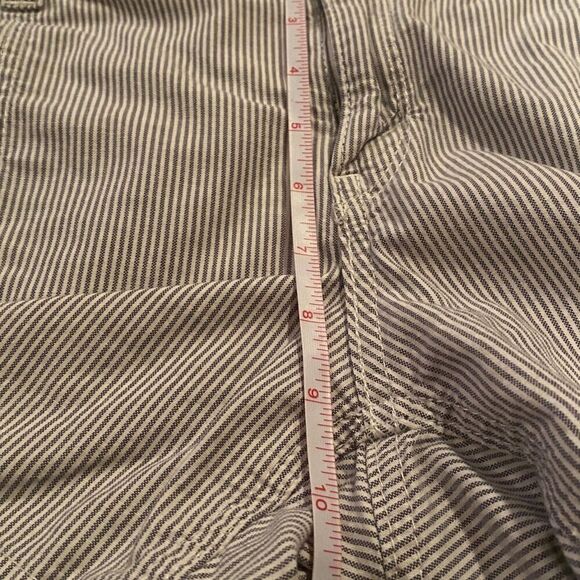 Levi’s Strip Shorts - Picture 8 of 13